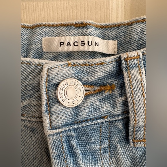 PacSun Denim - PacSun Distressed Straight Leg Jeans Light Wash Size 25 Ripped
